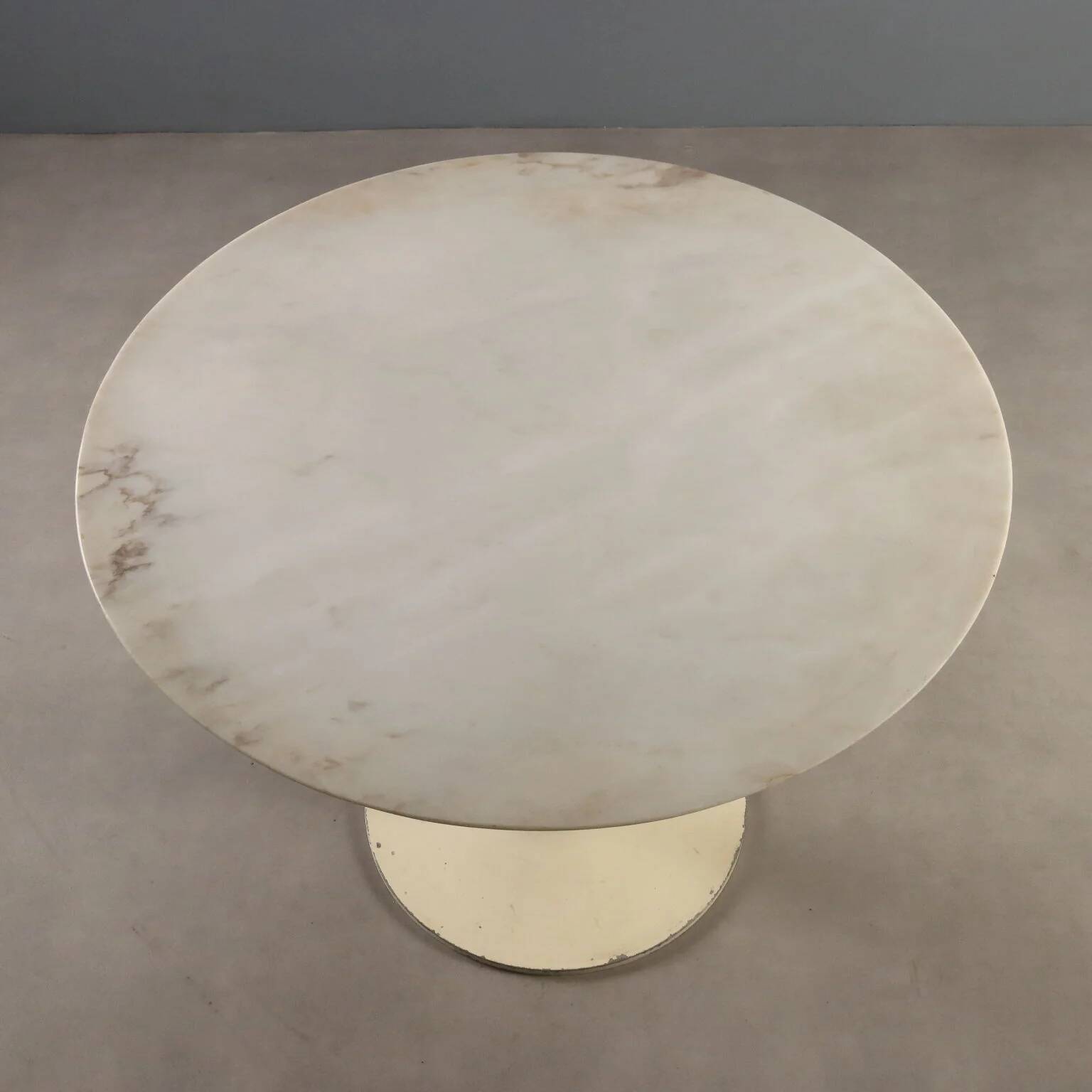 Vintage metal table with marble top, Italian design from the 1970s.