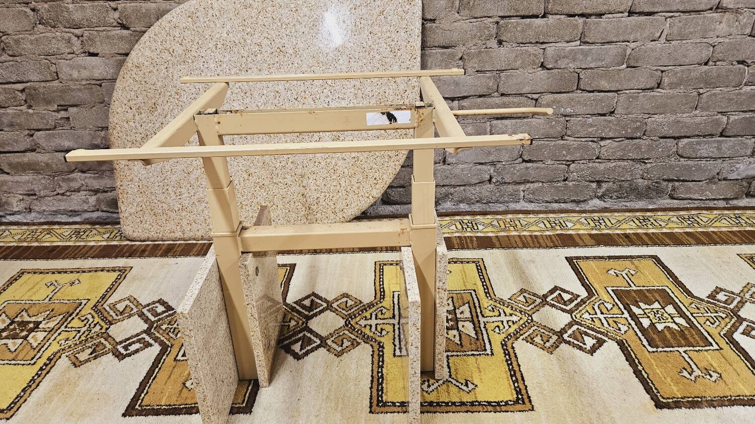 Eye-shaped marble coffee table