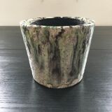 Cracked flowerpot