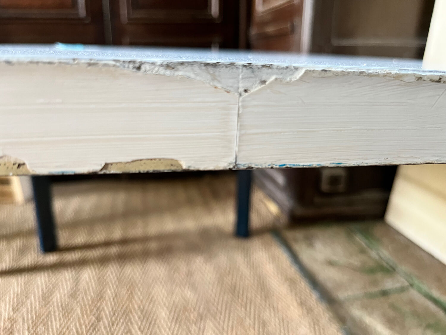 Bruno rey table for Kush and co