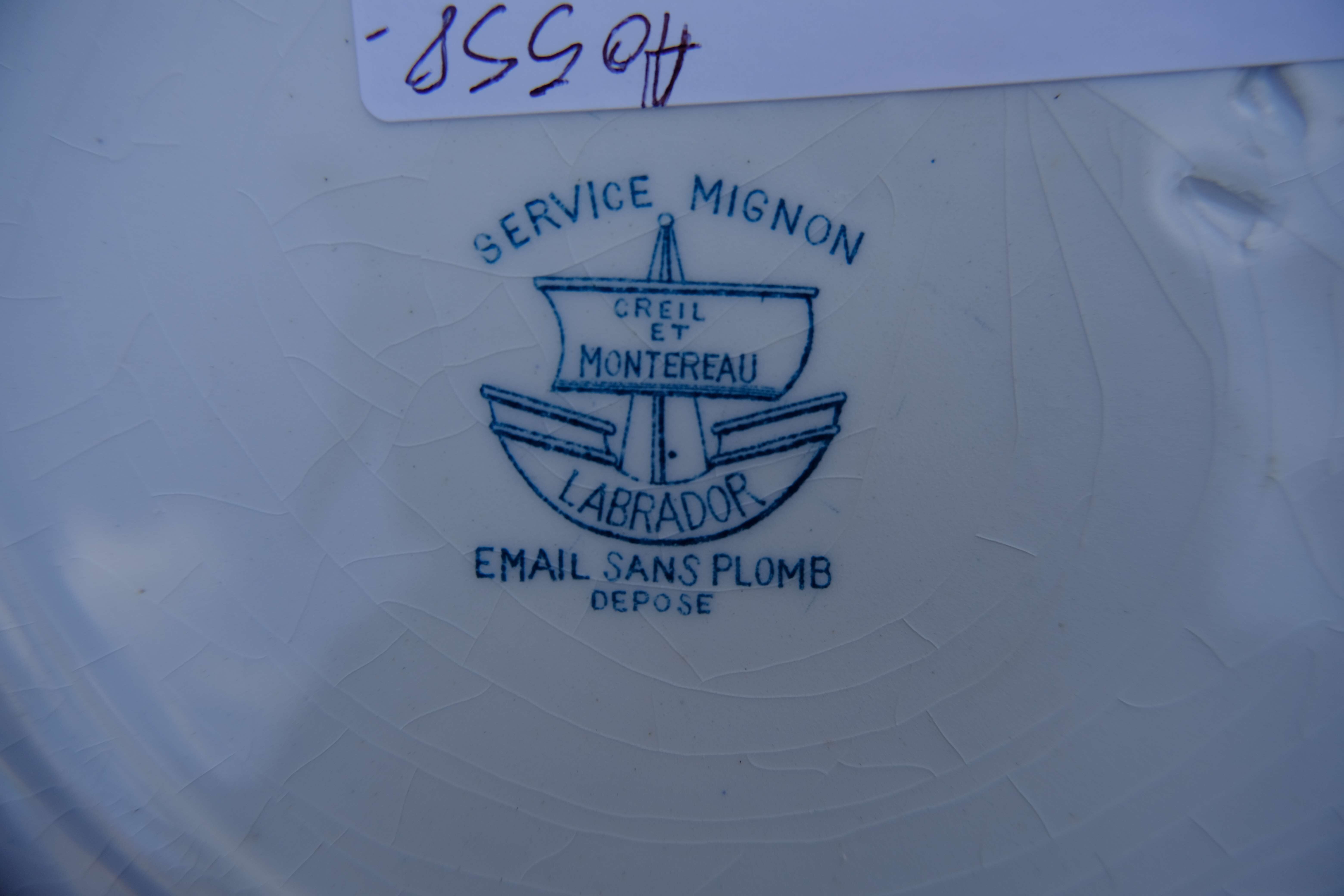 Iron earth plates of Creil and Montereau