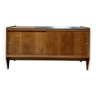 Siegel Paris buffet counter