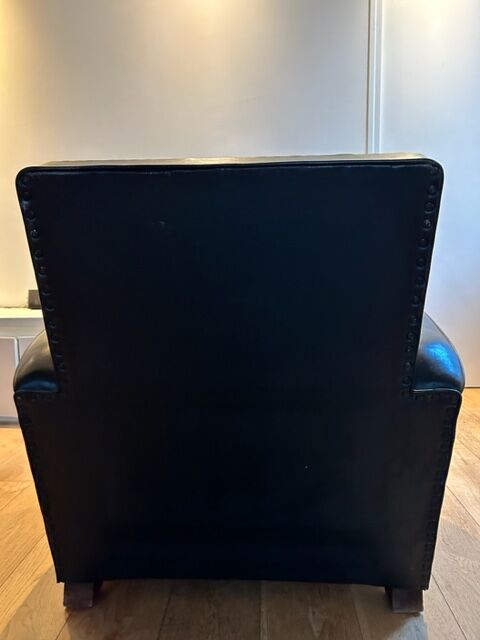 Club armchair in black leather