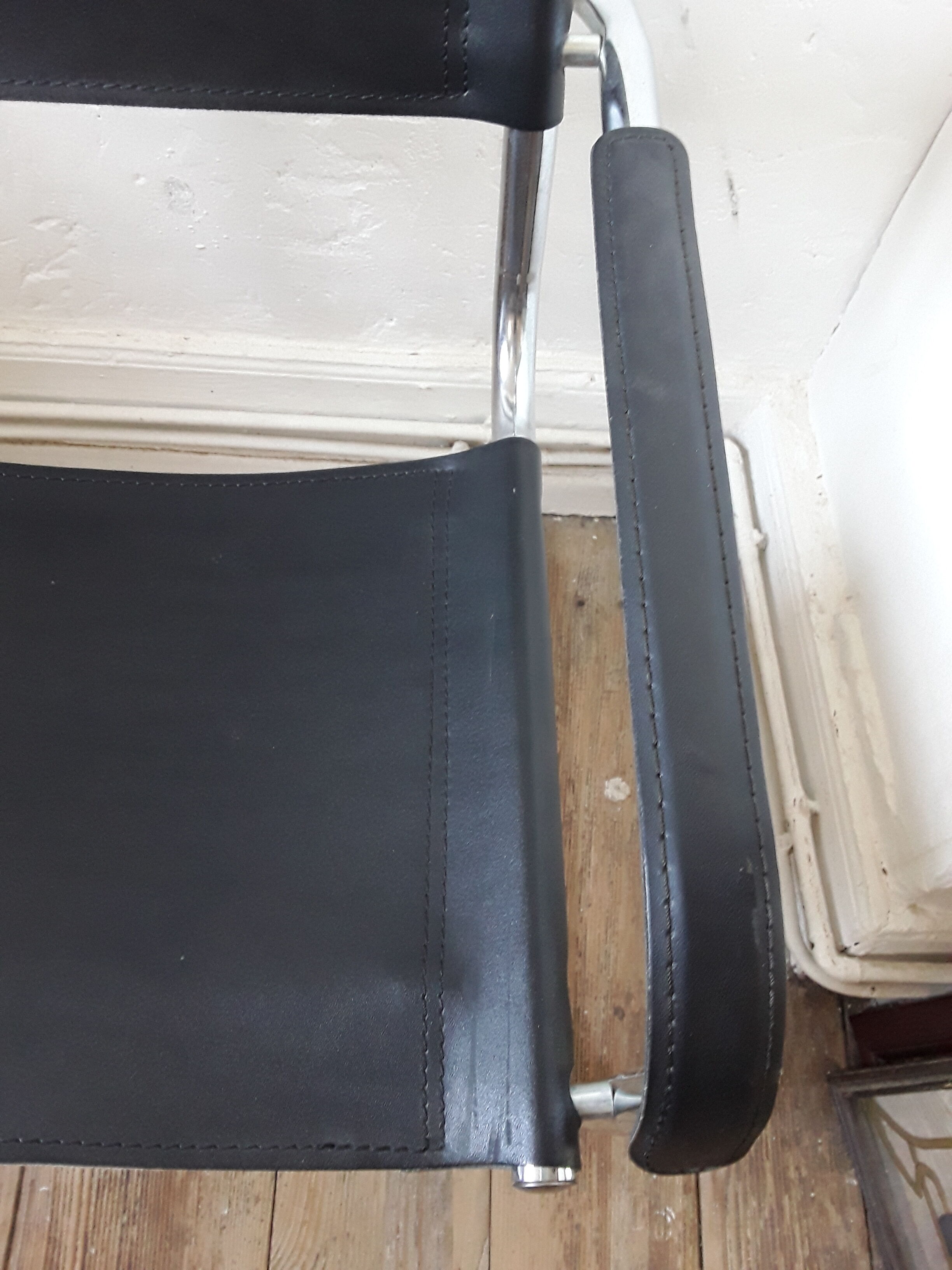 Leather and chrome design chair cantilever 60s/70s