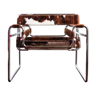 Wassily chair by Marcel Breuer produced by Knoll International