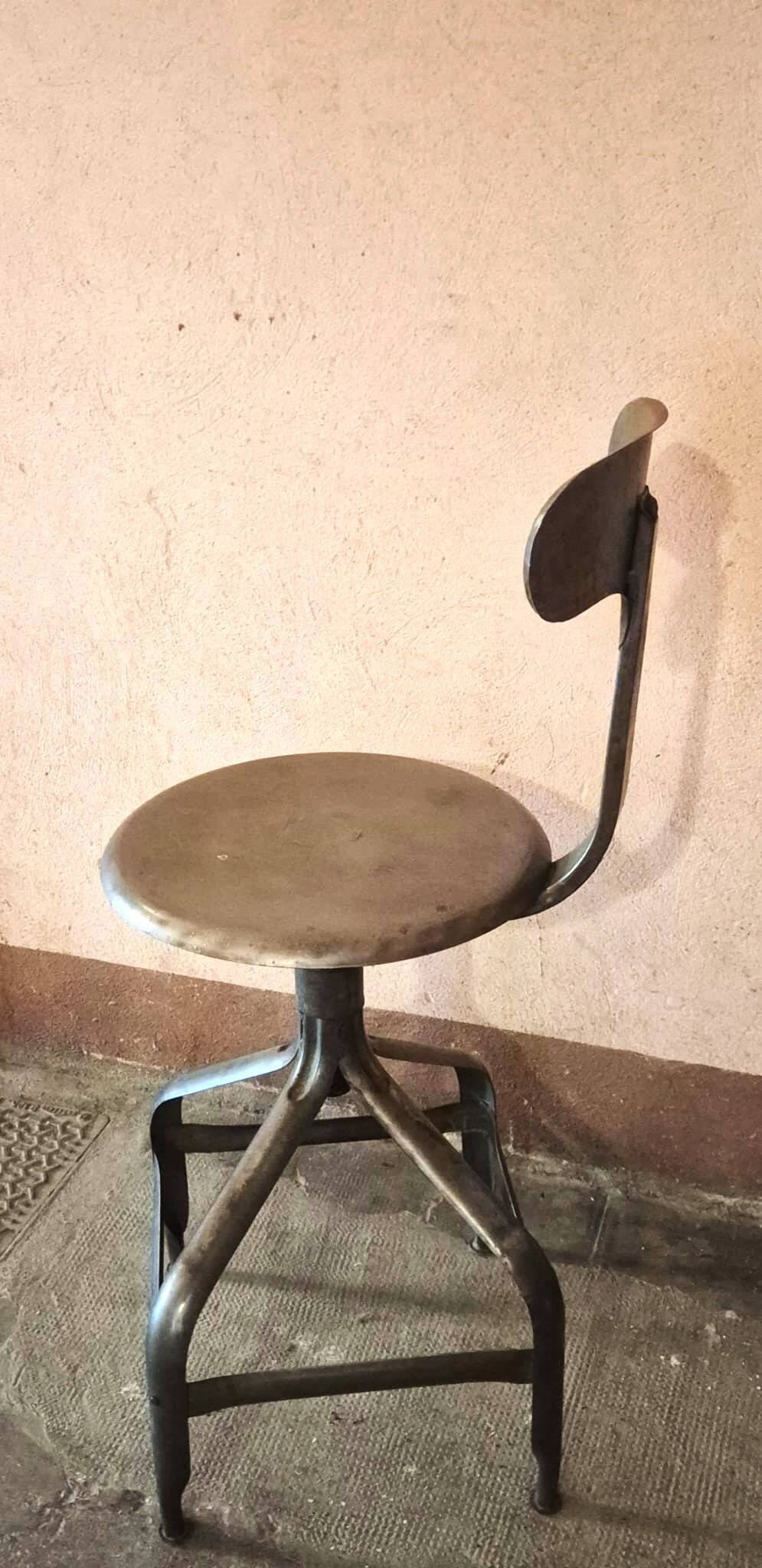 Vintage adjustable chairs/stools, Edition Nicolle, around 1960.