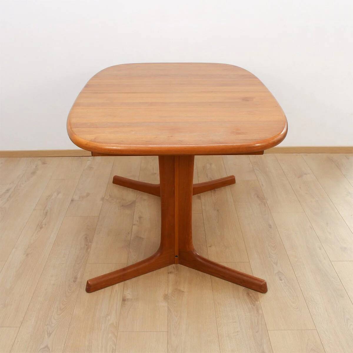 Teak dining table by Dyrlund