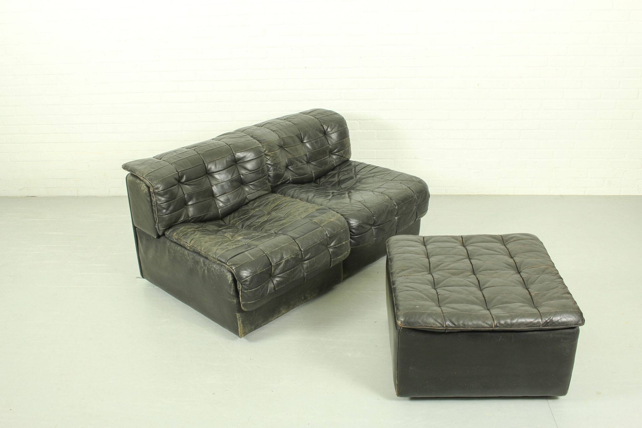 Salon modulaire De Sede DS-11 – cuir noir, design suisse des années 1970