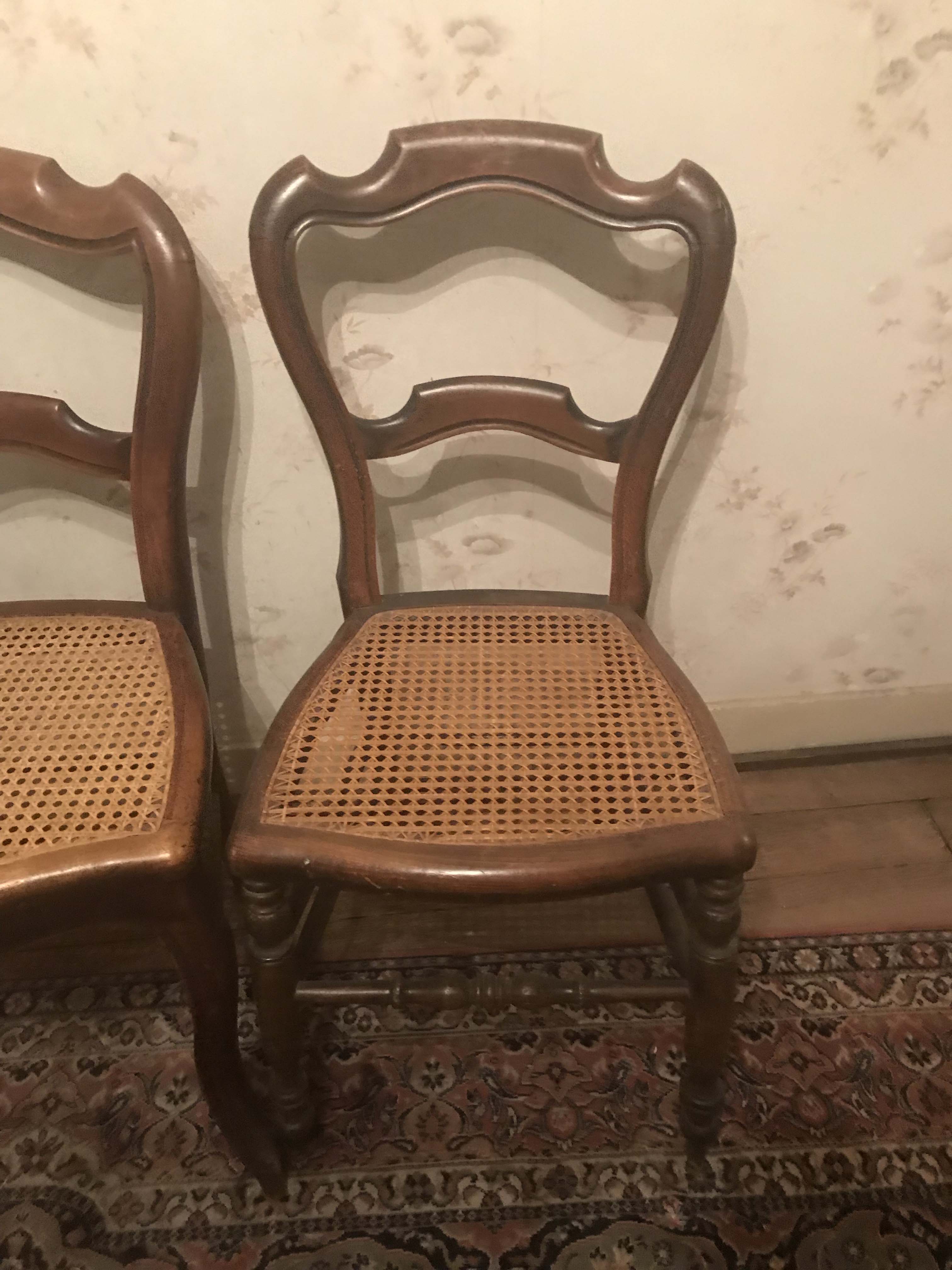 Lot de 6 chaises anciennes en bois
