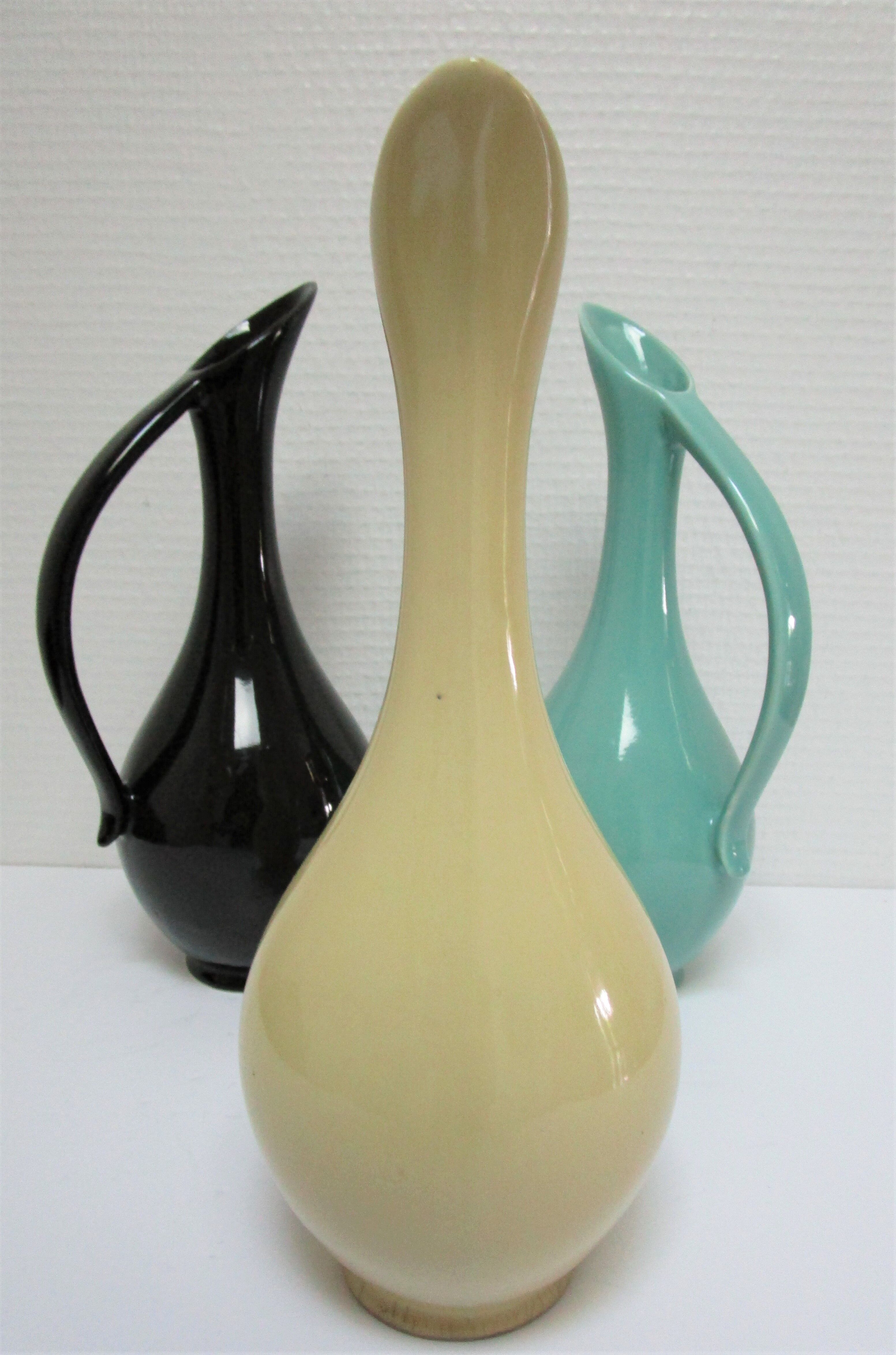 Three ceramic enamels design 60s soliflores black yellow green