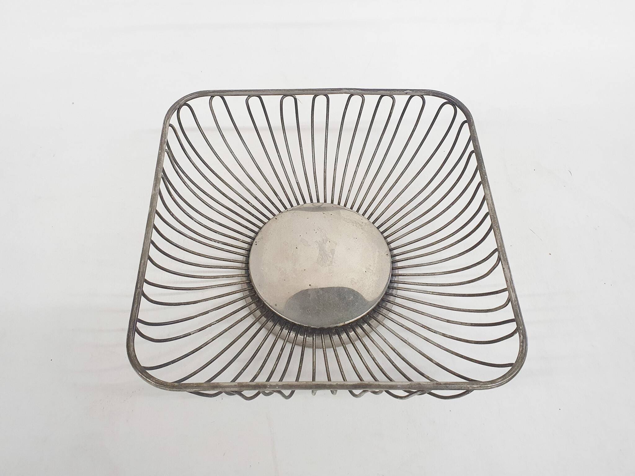 Wired square fruit bowl or bread basket, Italy 1970's