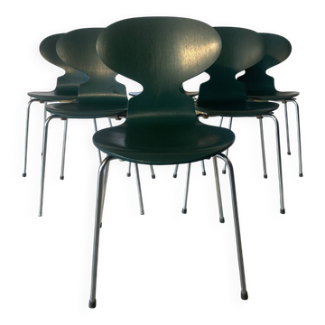 Set of 6 “Ant” chairs in dark green – Arne Jacobsen for Fritz Hansen