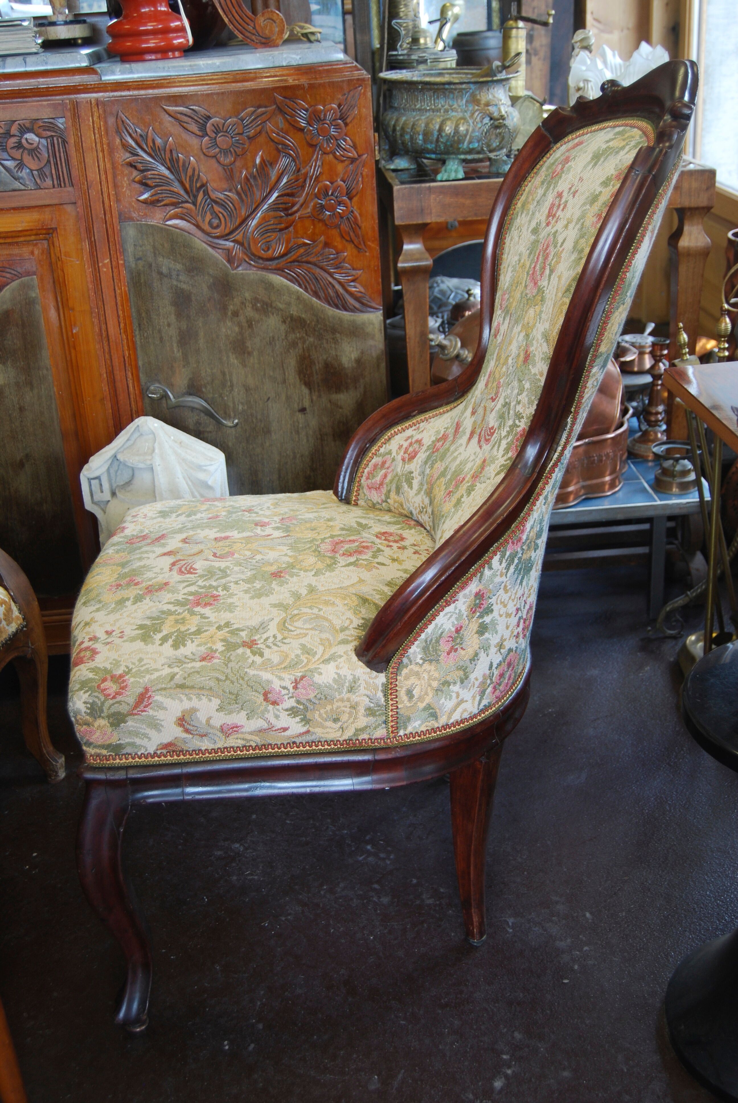 Louis Philippe period armchair with violin-shaped back in mahogany