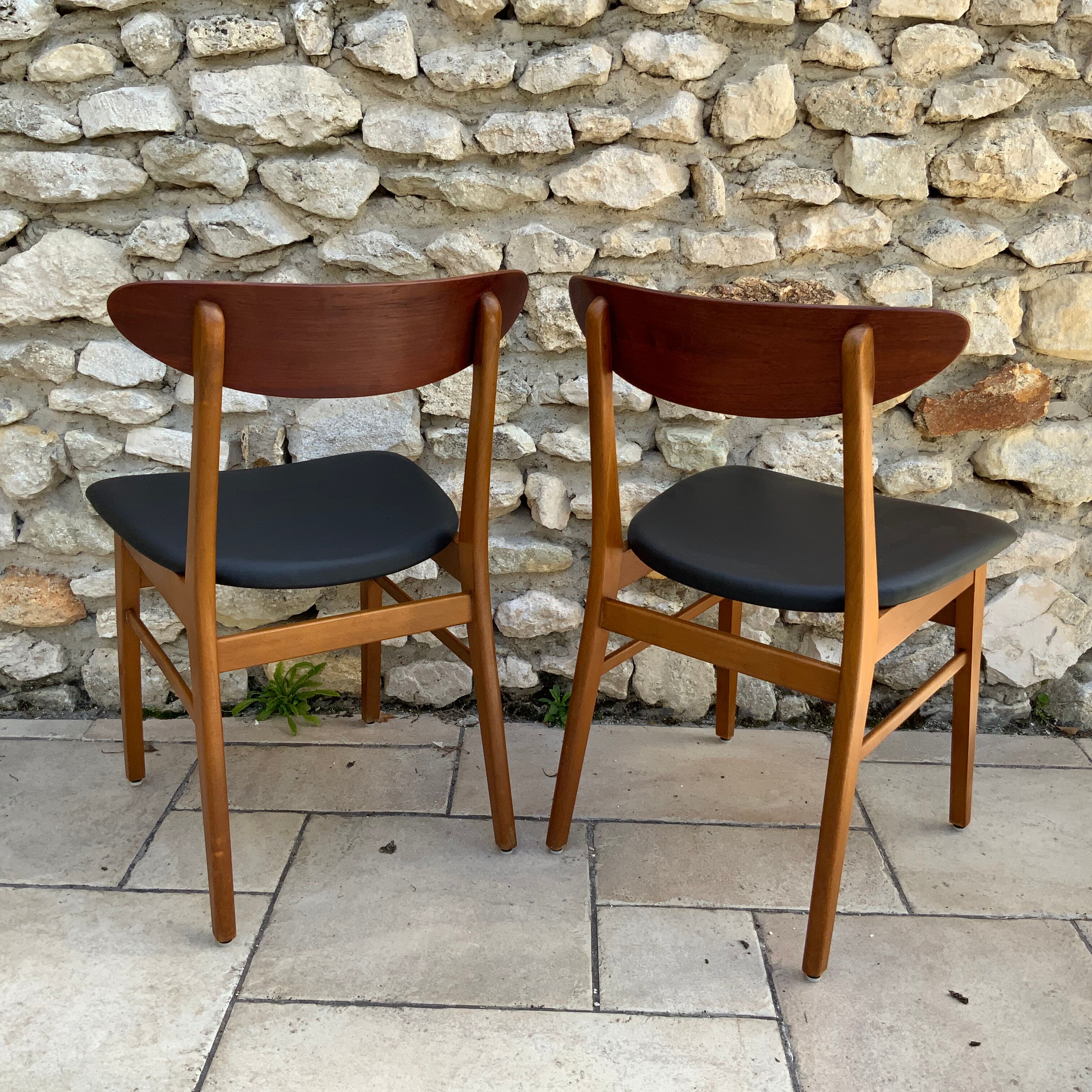 Series of 12 Scandinavian design chairs 1960s"