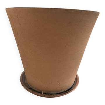 Large terracotta pot