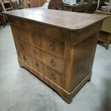 Restoration period chest of drawers in flamed walnut