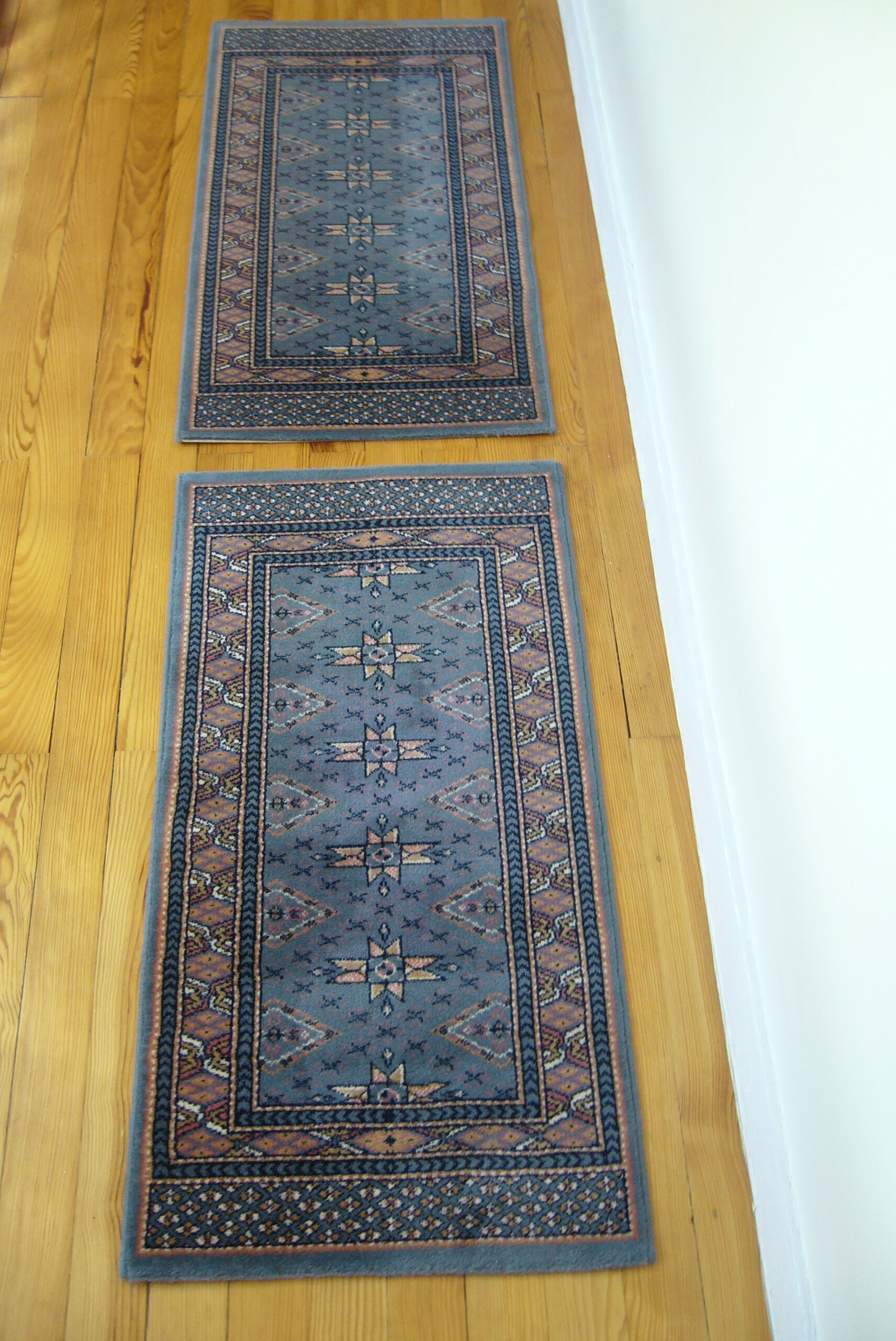 Wool carpet 60 x 120 blue with stars
