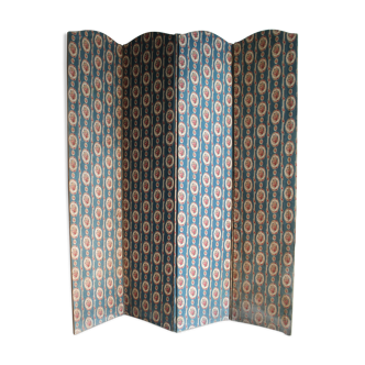 Vintage screen