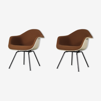 Pair of armchairs by Eames for Herman Miller, USA, 1960