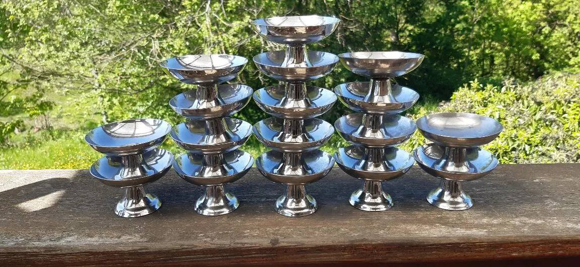 17 coupes à glace vintage acier inoxydable, France