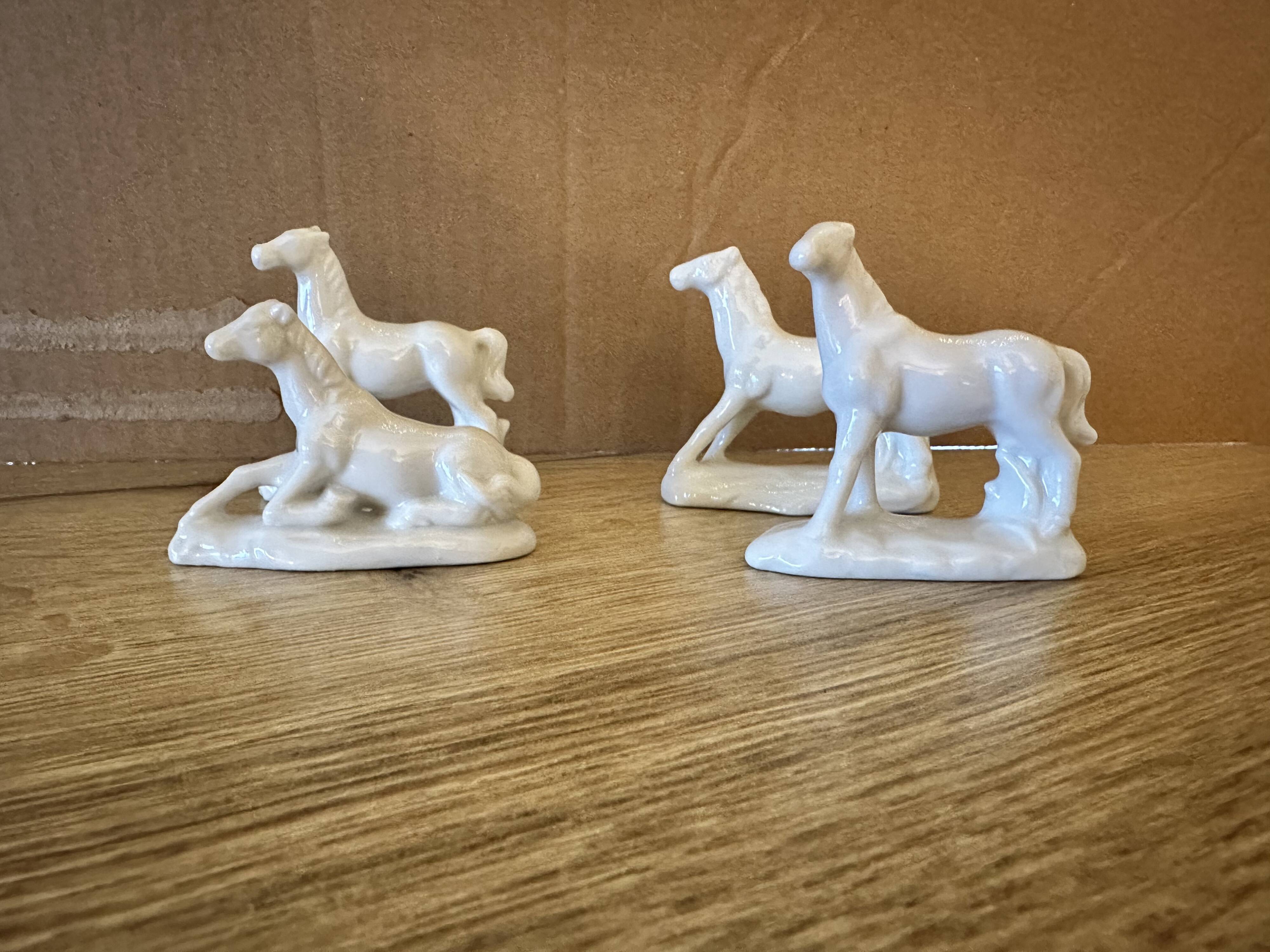 Porcelain horses