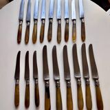 18 Wiskemann table knives in horn