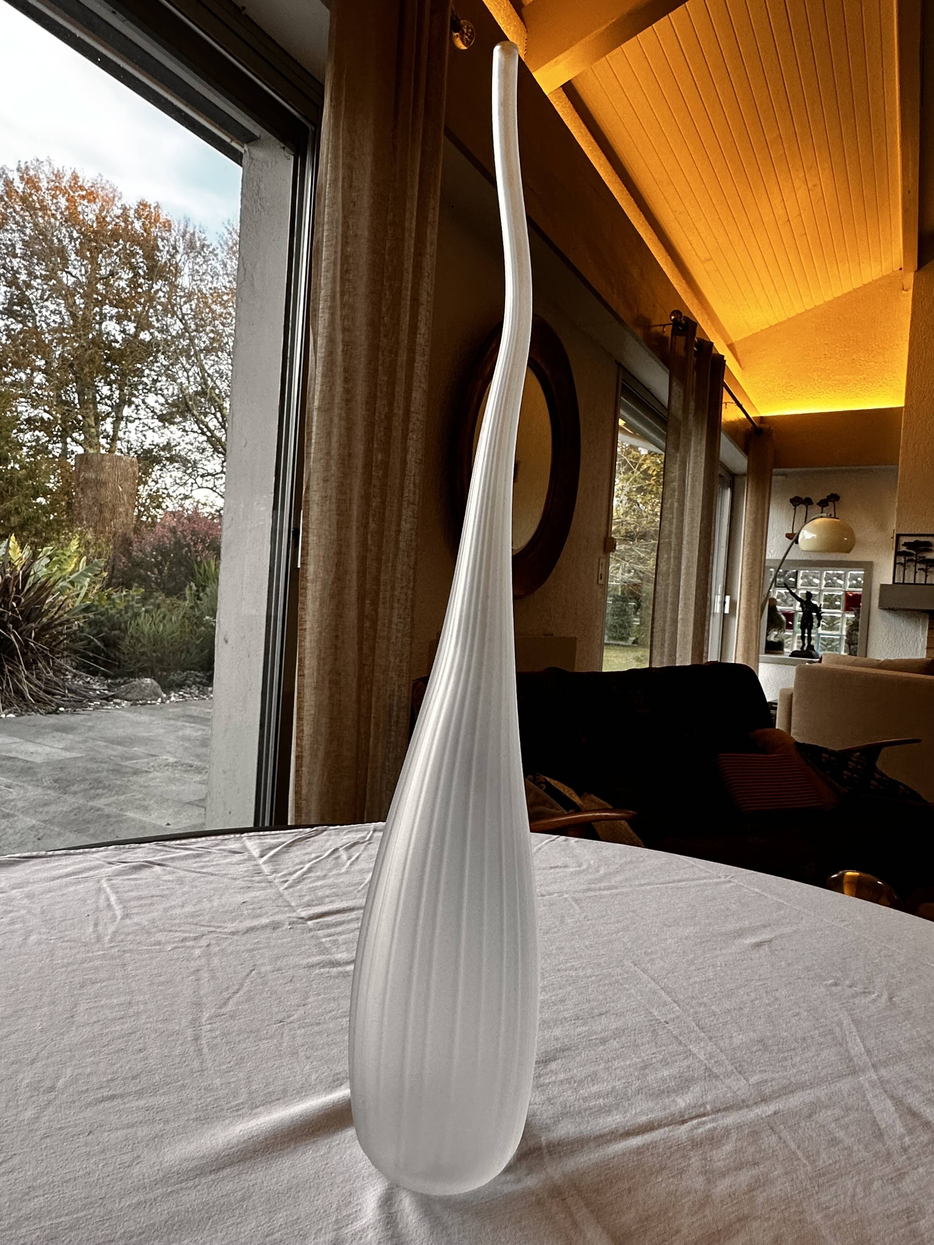 Salviati soliflore vase Aria Piccolo model in white ribbed glass