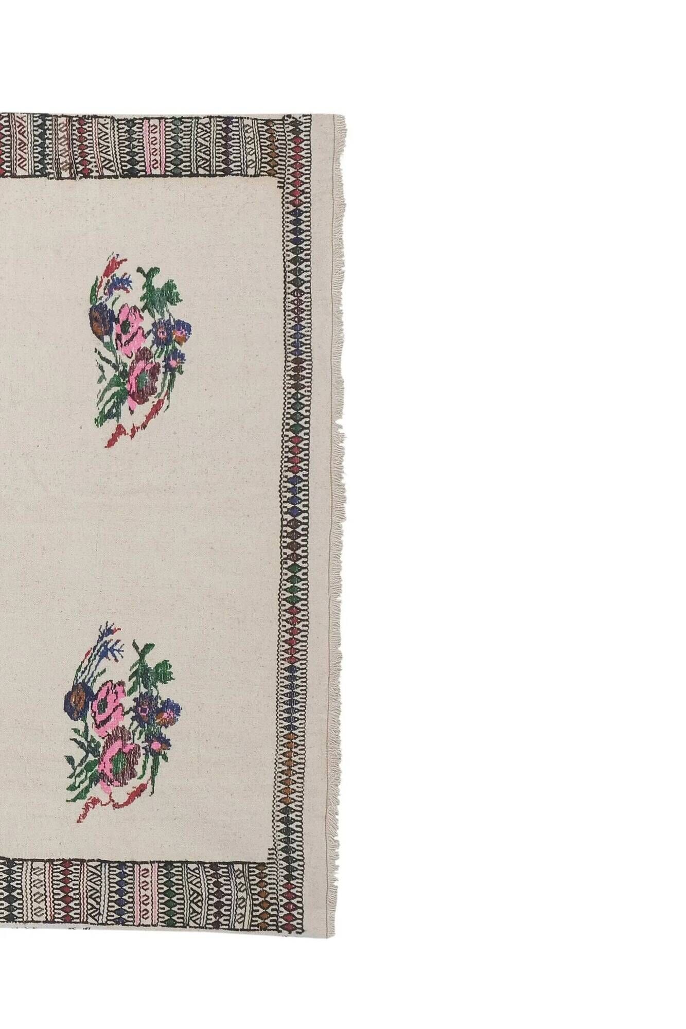 Vintage Turkish kilim, handwoven, 140x237 cm.