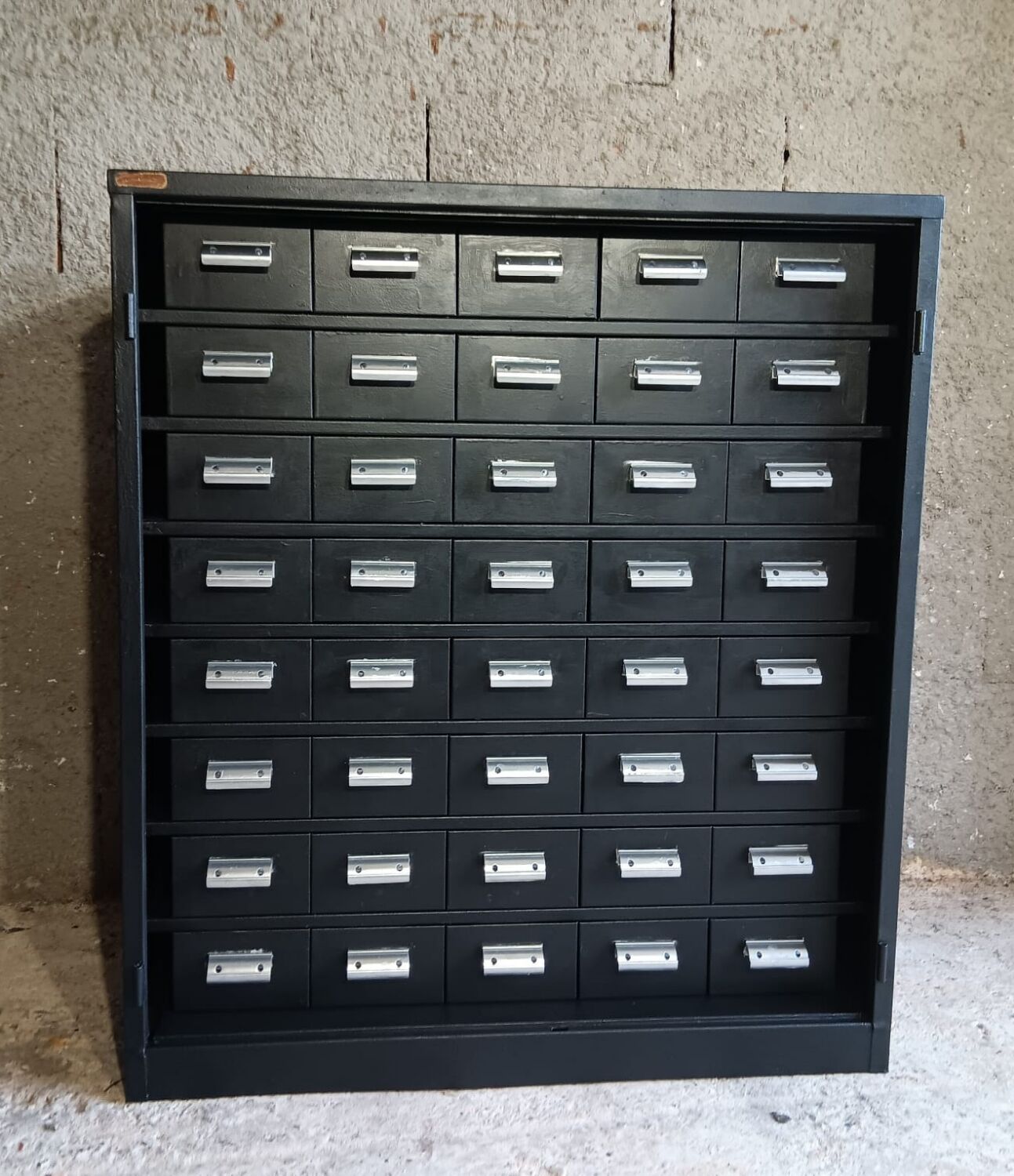 Industrial workbench - 40 drawers