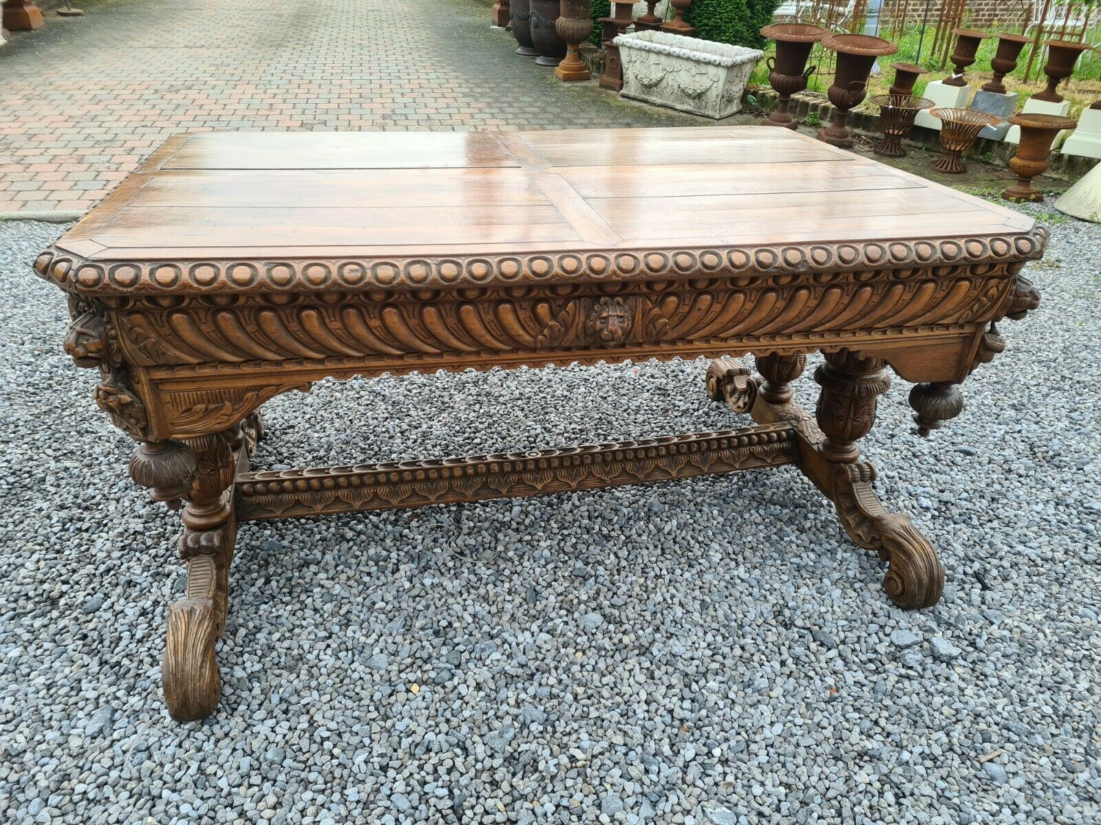 Table bureau en chêne style renaissance