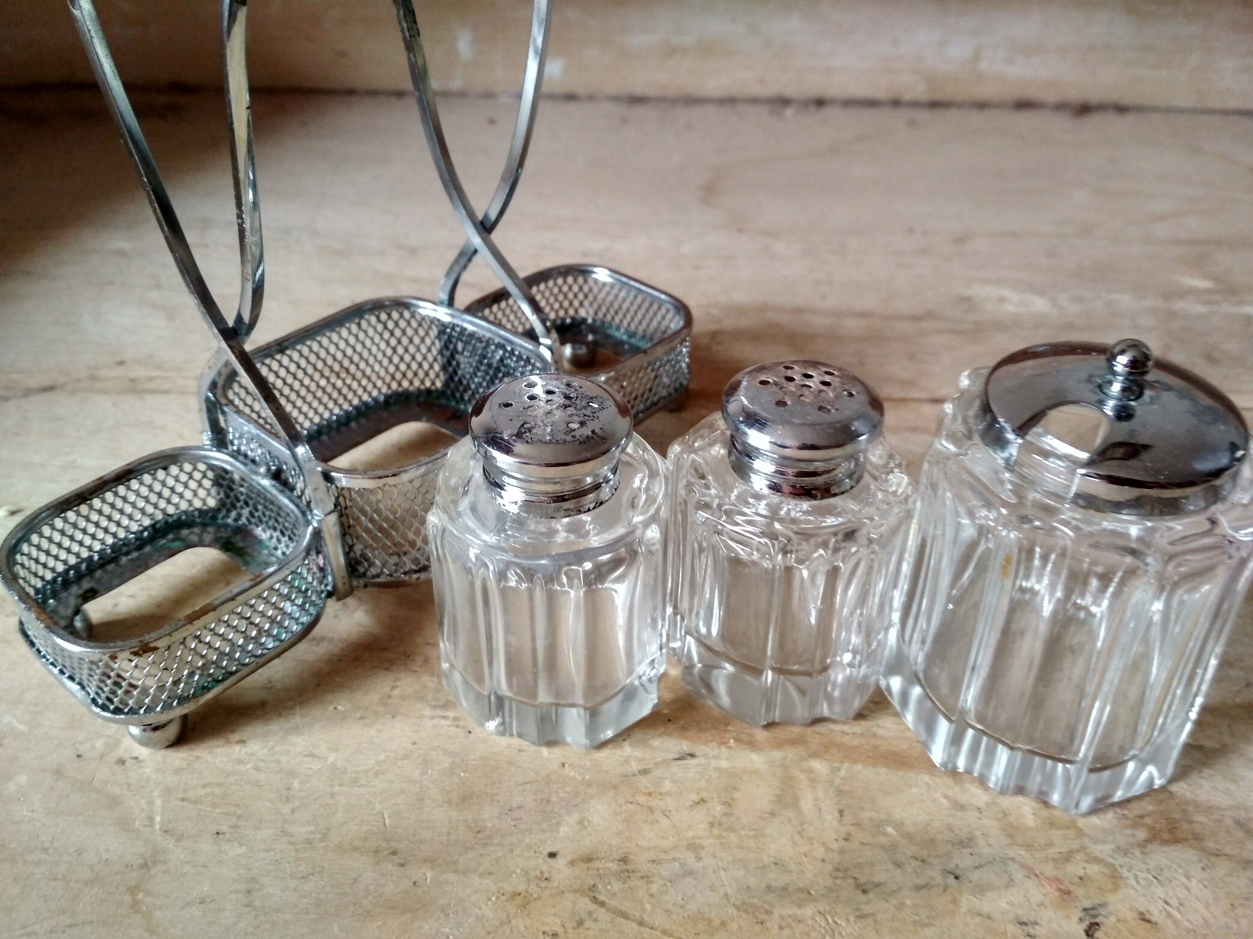Set of 2 small salt pots and mustard pot in molded glass on their metal servant