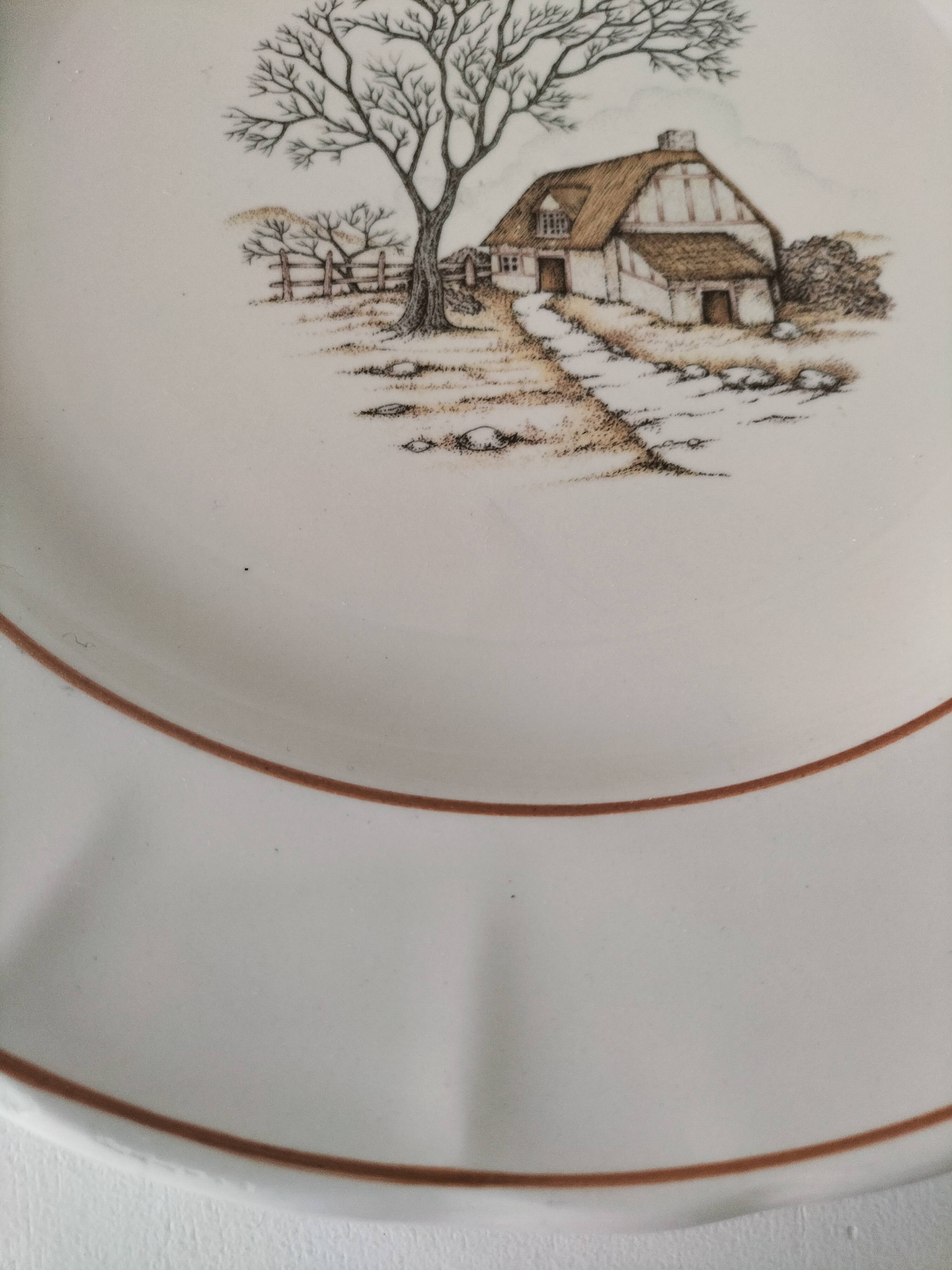 Large vintage Italian earthenware platter with cottage decoration – 1950s-1970s