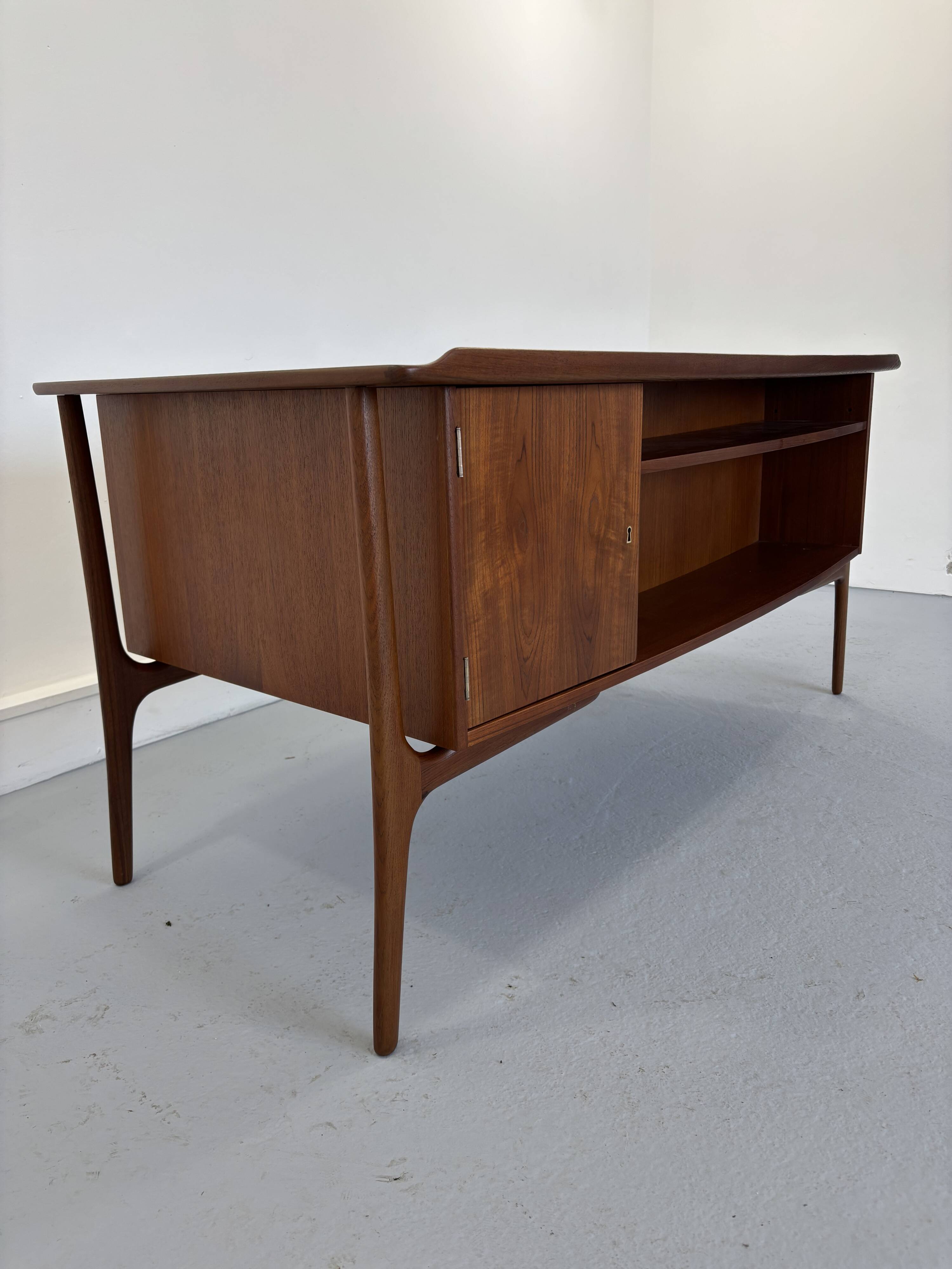 Svend Åge Madsen 1960s Danish Freestanding Desk