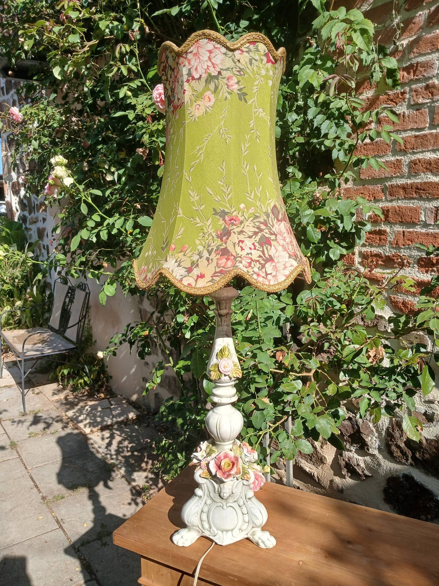 Antique lamp in Italian ceramic