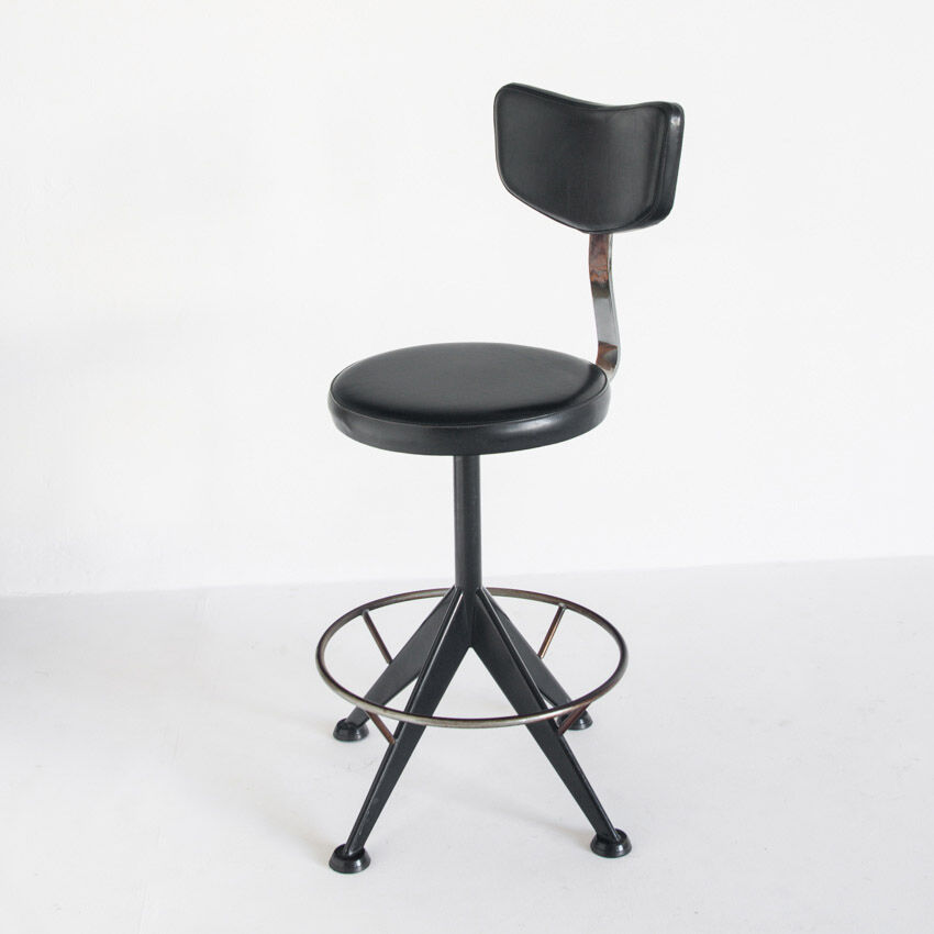 Vintage swivel workshop chair in skai and iron, Spain 1960