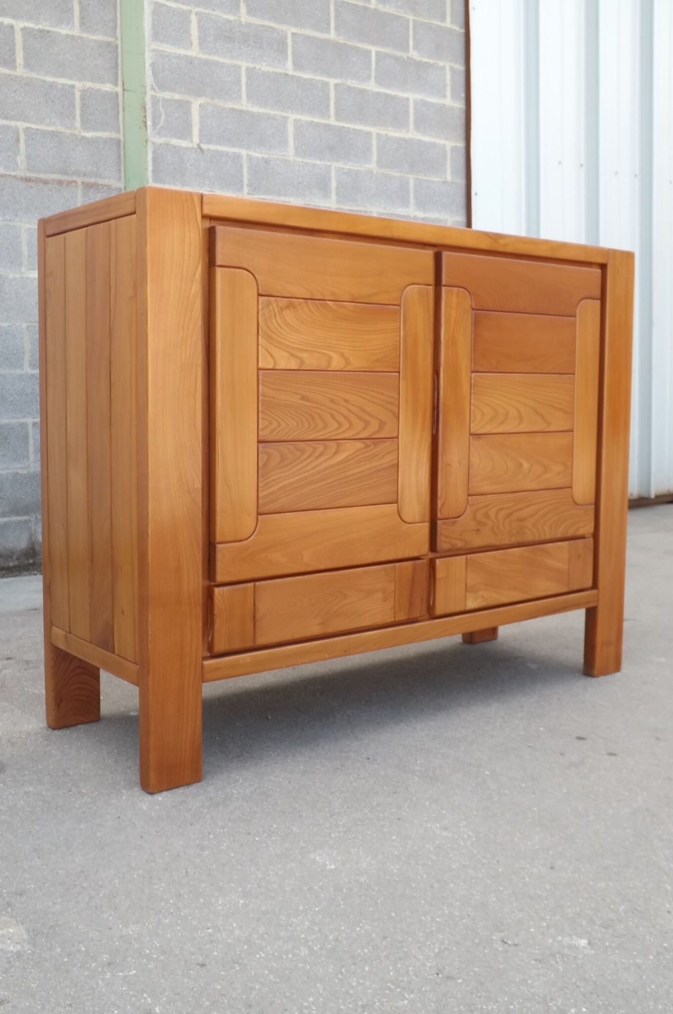 Bahut buffet dressoir Regain orme 1970 vintage
