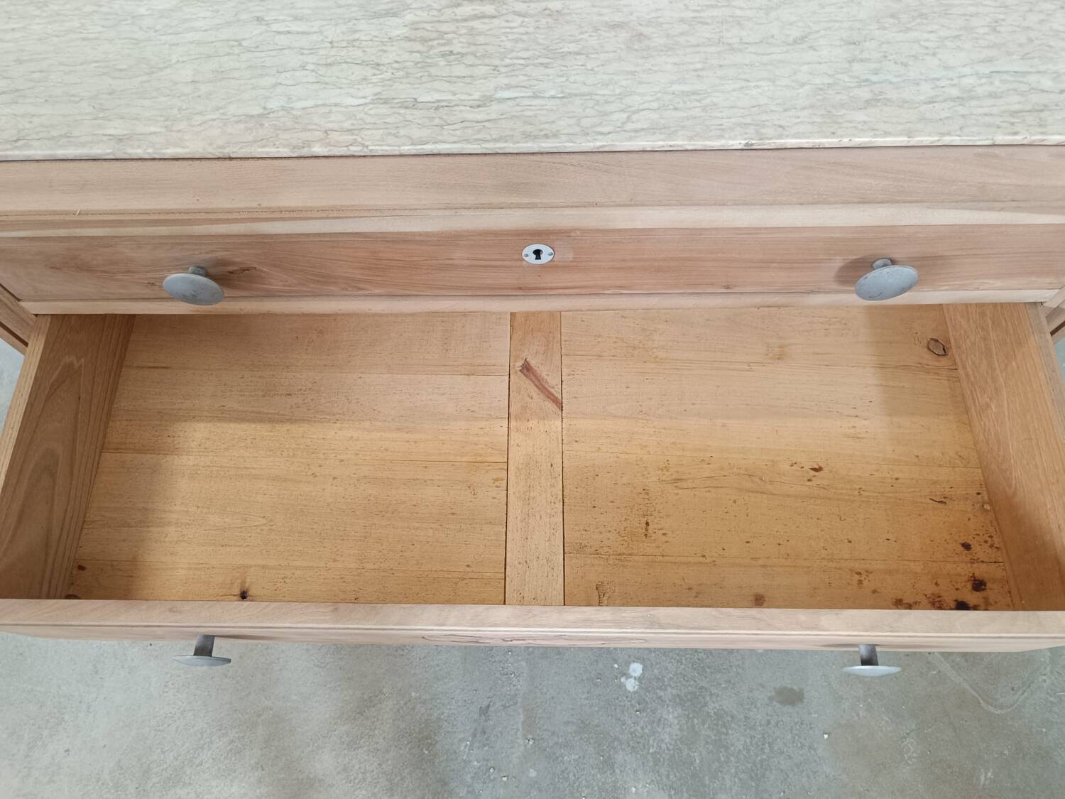 Raw art deco chest of drawers in walnut