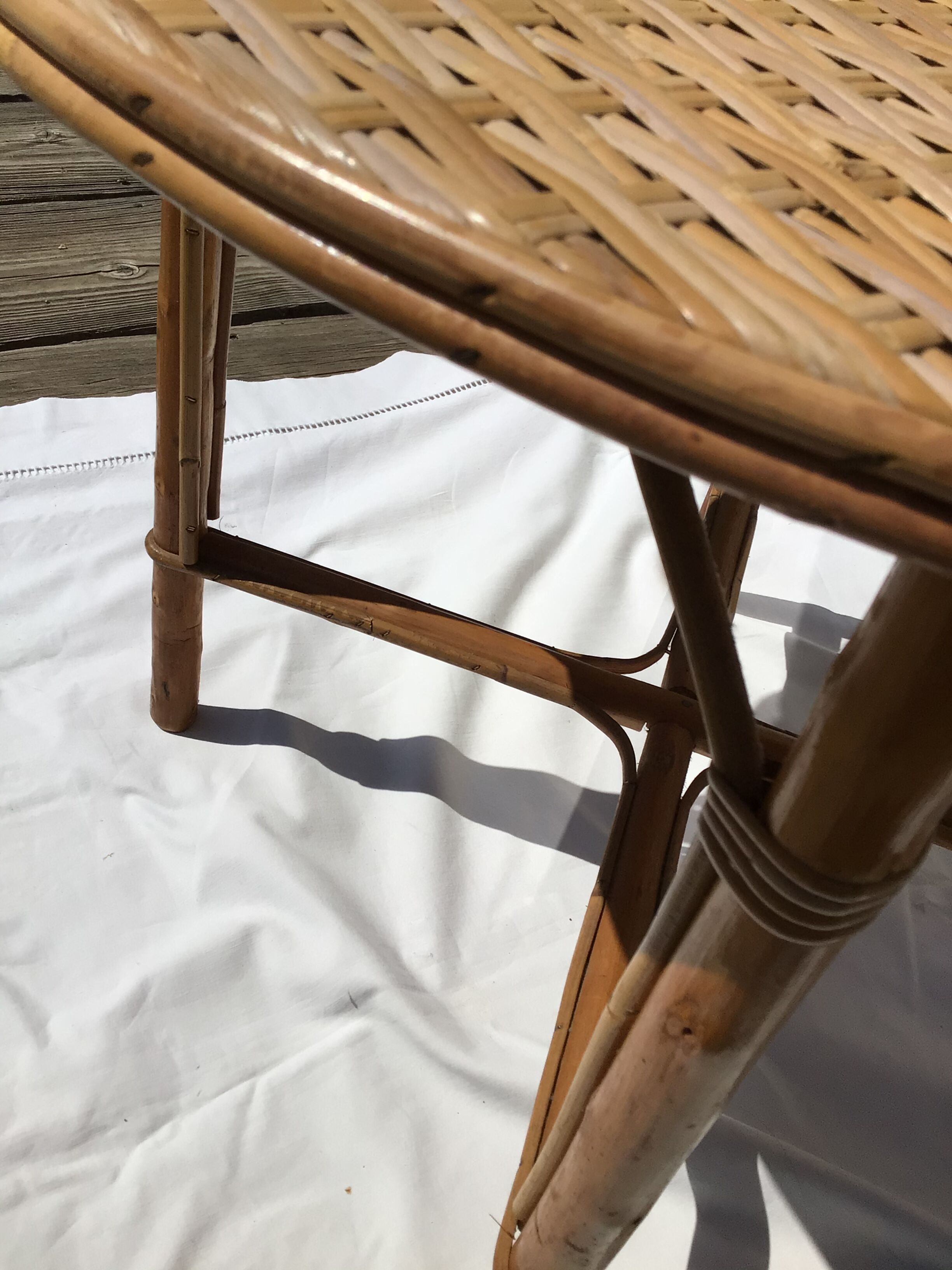 Vintage rattan coffee table diameter 70cm