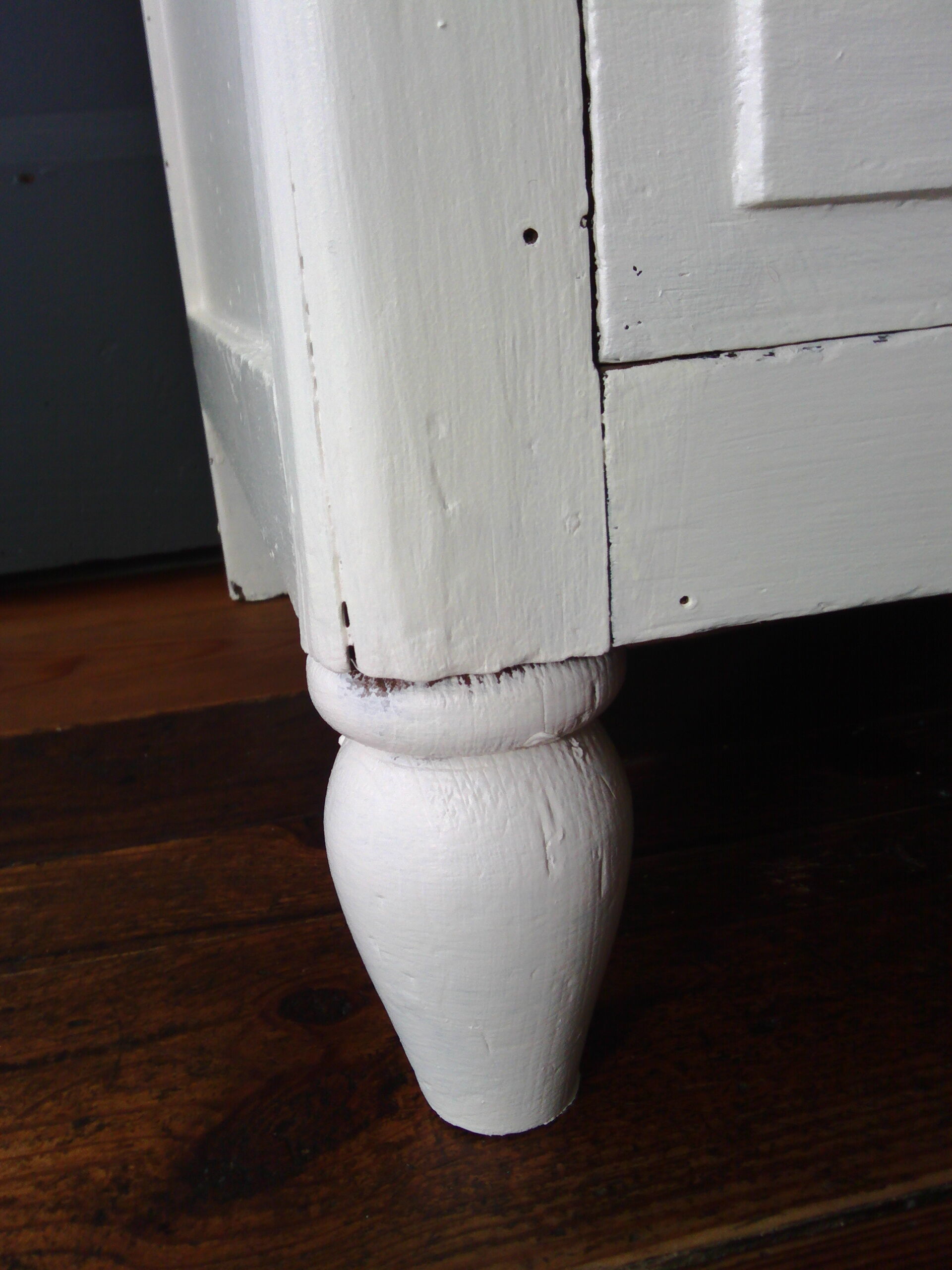 Furniture type confectionery from the 1940s