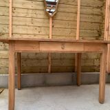 Farm table