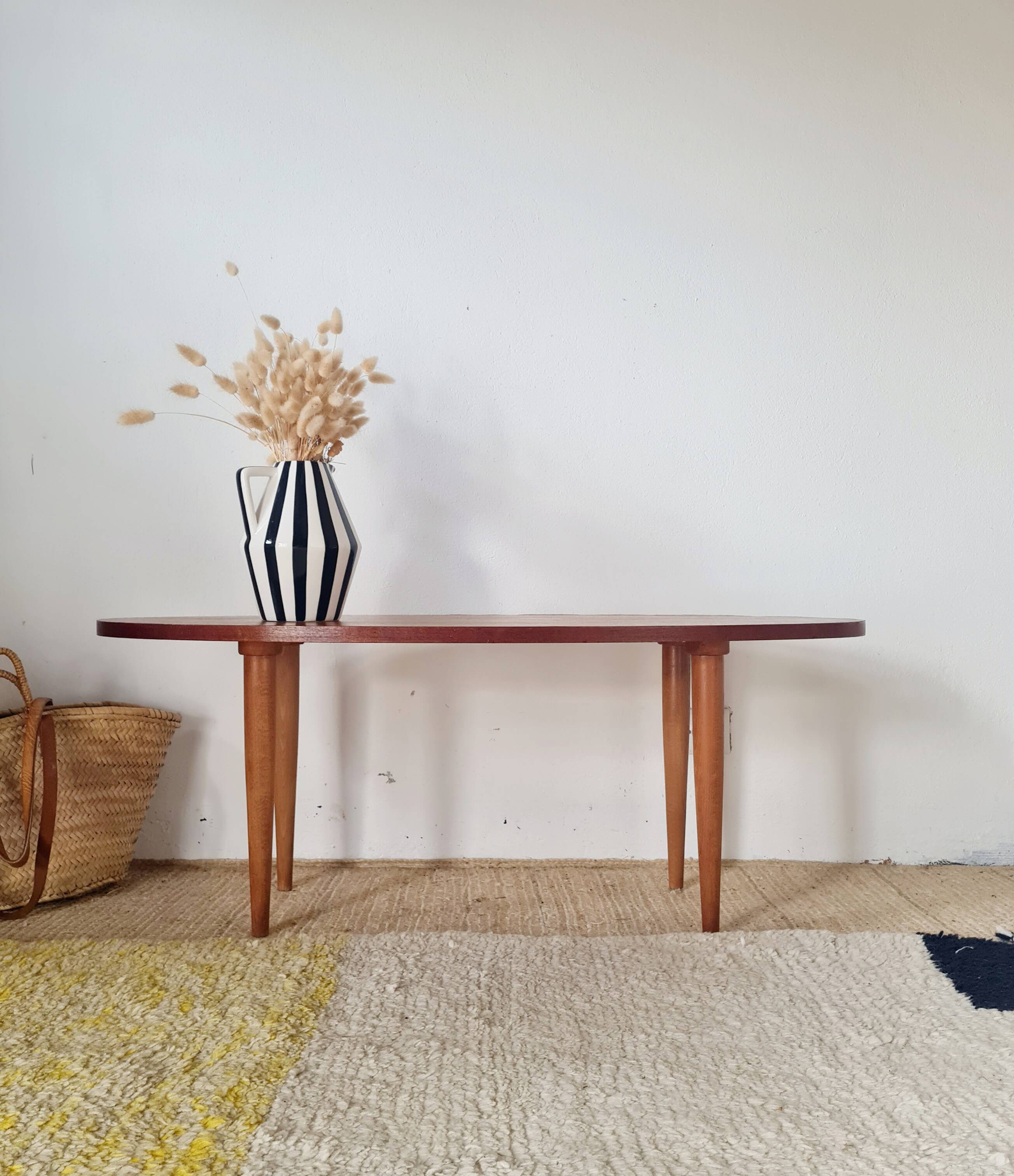 Table basse vintage plateau ovale scandinave