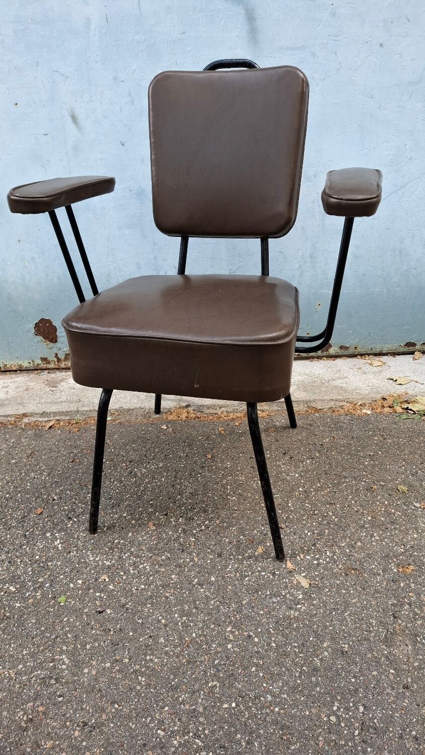 Vintage 50s hairdresser chair