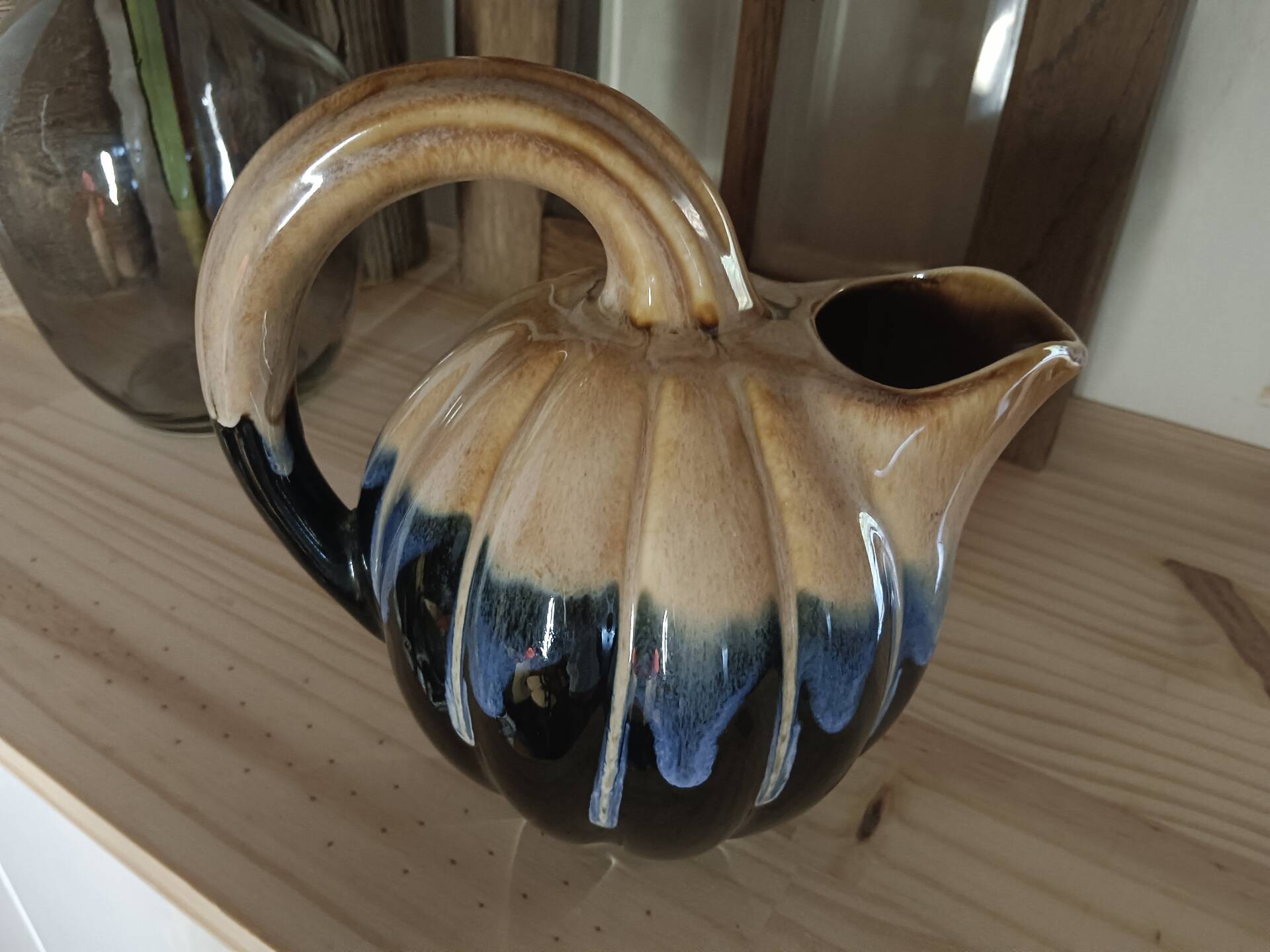 Pichet en céramique émaillée « Citrouille » – Attribué à Alpho