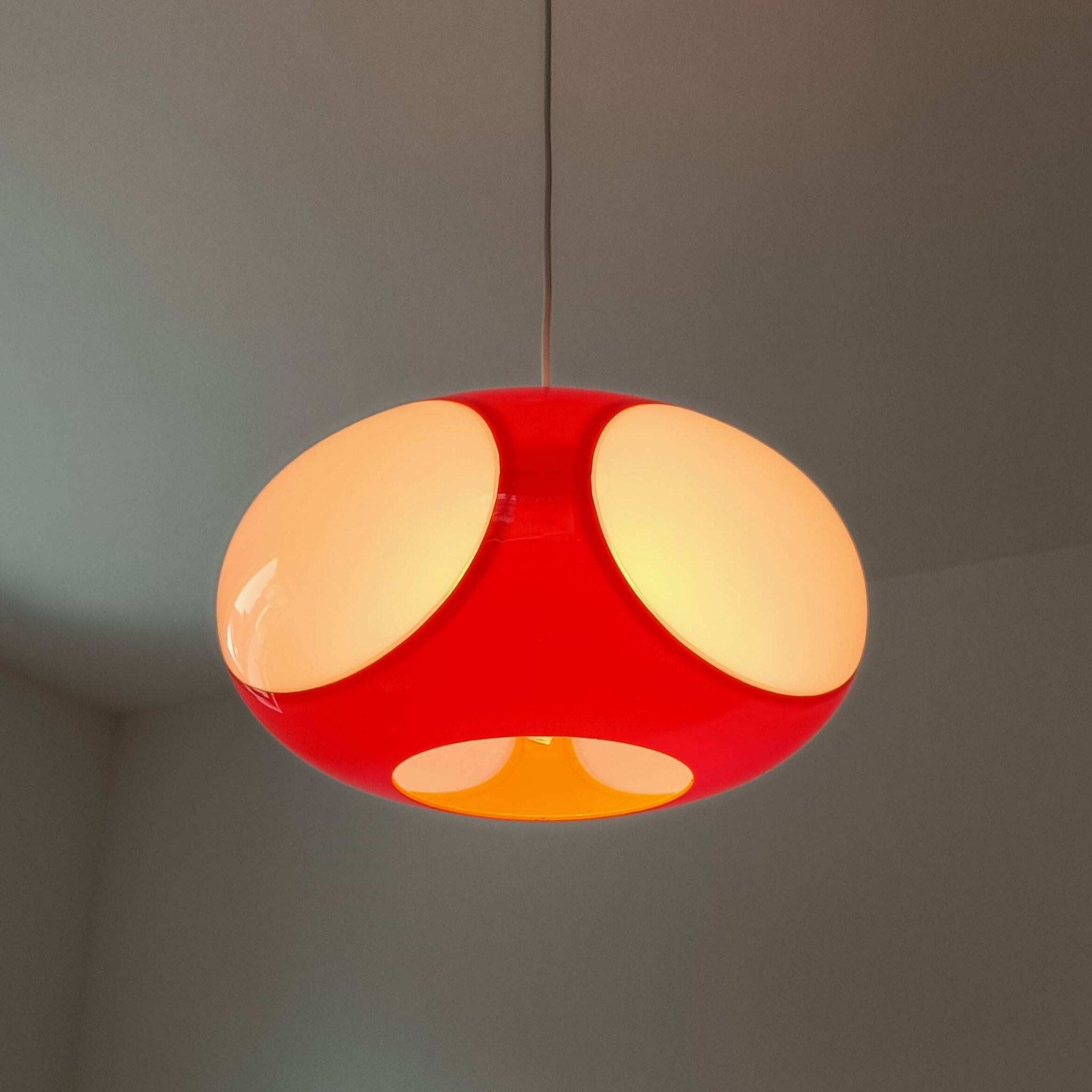 Orange/white bug-eye UFO pendant lamp – Massive