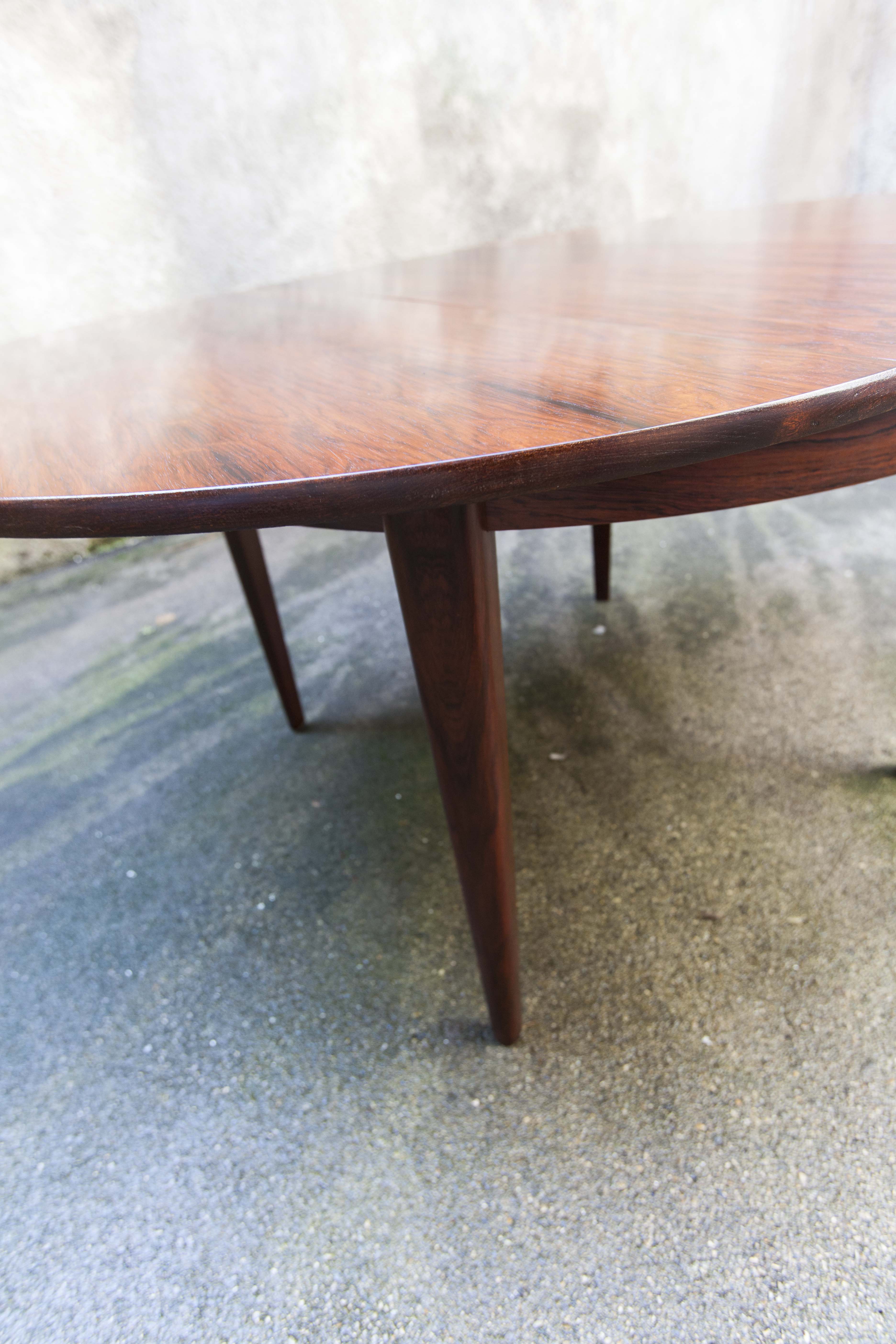 Table transformable en palissandre de rio 118cm