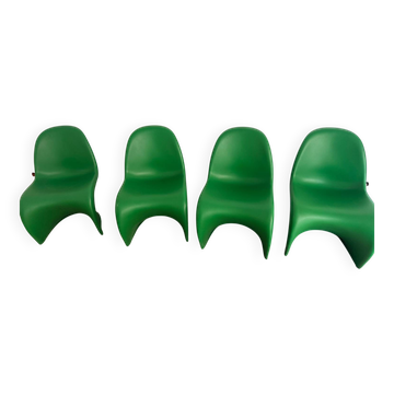 4 Panton chairs by Vitra
