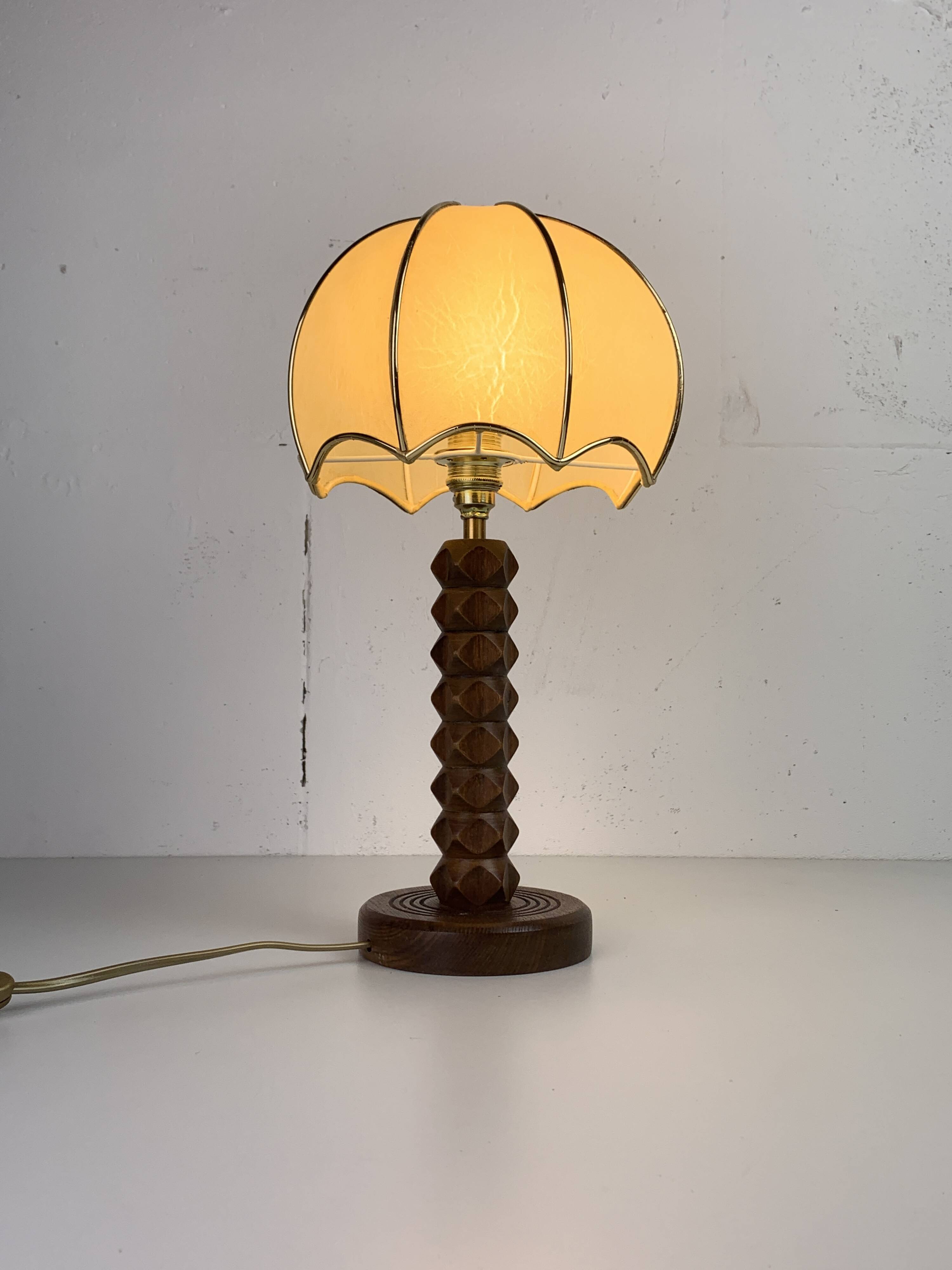 French modernist wood turned mushroom cocoon table lamp, 1950s