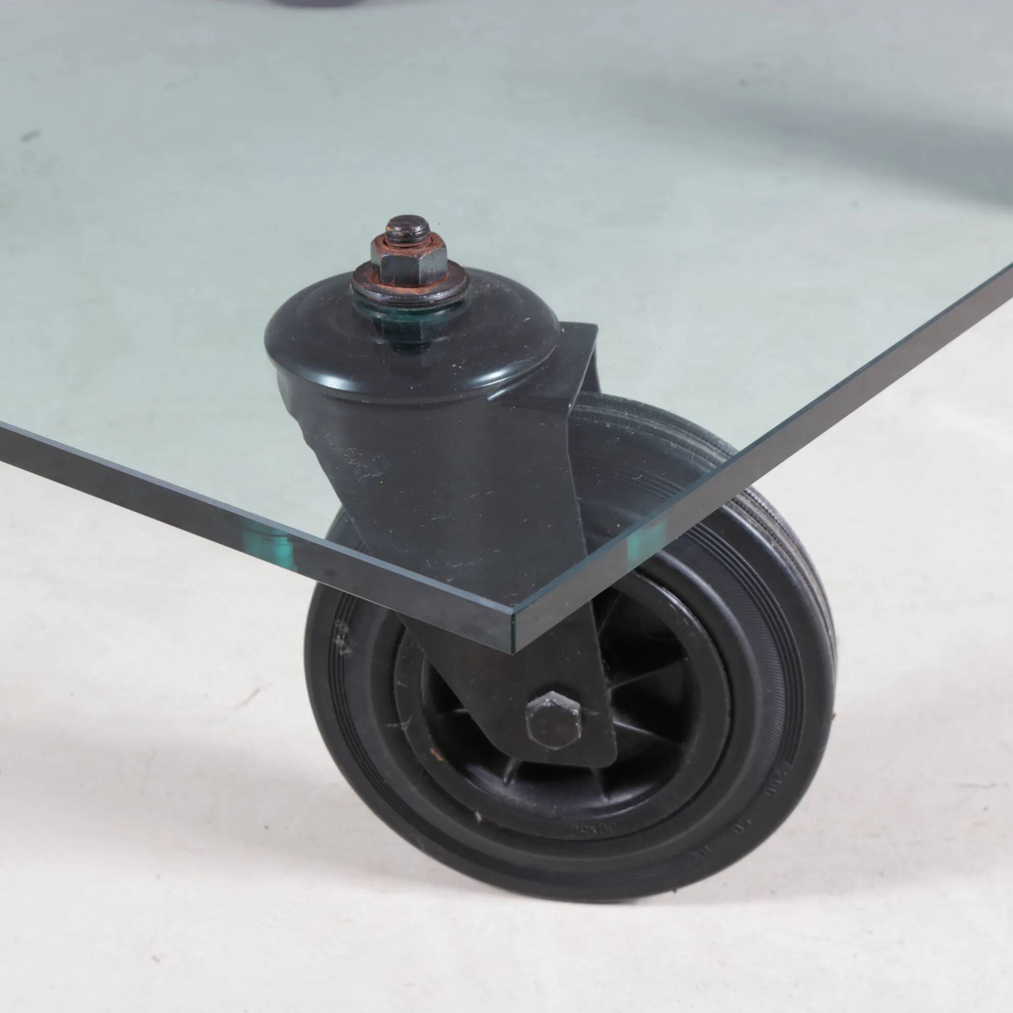 Coffee table "Table with Wheels" from the 1980s by Gae Aulenti for Fontana Arte, Italy.