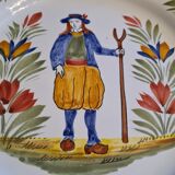 Assiette bretonne hb quimper signée et numérotée paysan à la fourche
