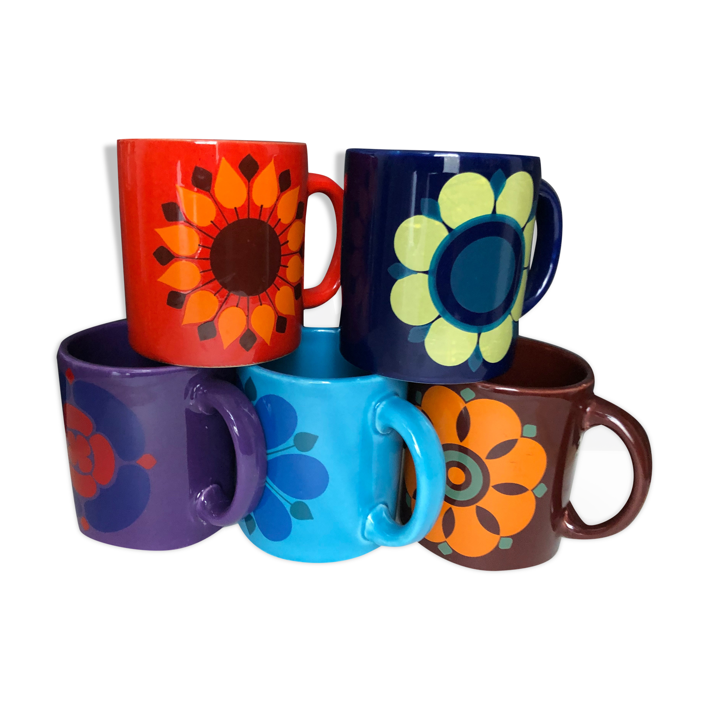 Set of 5 vintage mugs